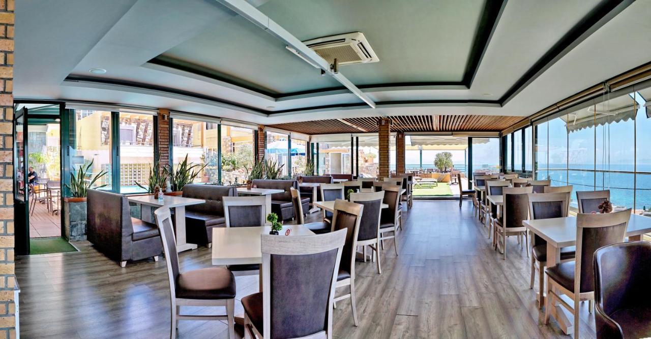 Hotel Vicky II Plomari Exterior photo